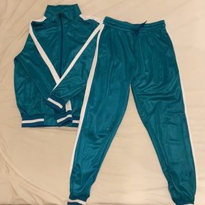 Athletic 2 Piece Tracksuit Set